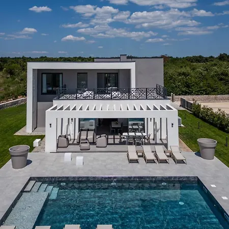 New! Luxury Epic 8 - 50 M2 Pool, In Istria Villa *