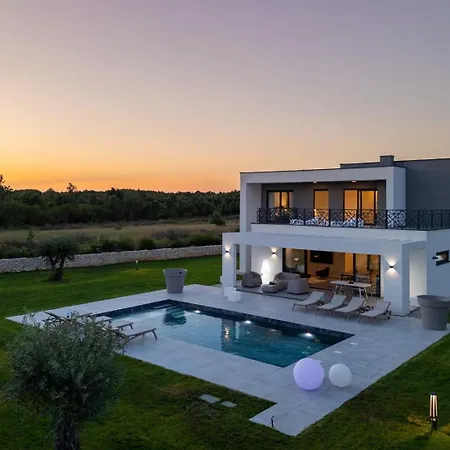 New! Luxury Epic 8 - 50 M2 Pool, In Istria
