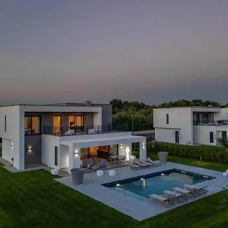 Villa New! Luxury Epic 8 - 50 M2 Pool, In Istria
