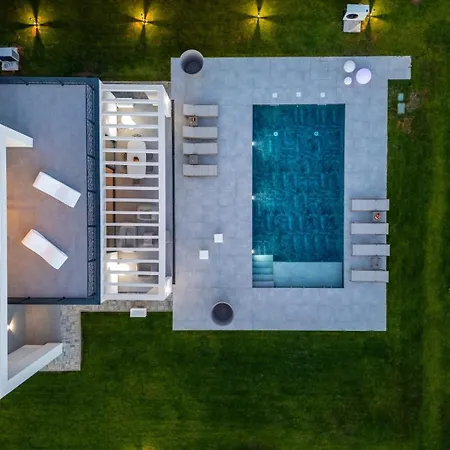 Villa New! Luxury Epic 8 - 50 M2 Pool, In Istria