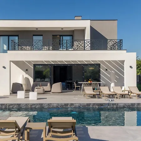 New! Luxury Epic 8 - 50 M2 Pool, In Istria ヴィラ Butkovići
