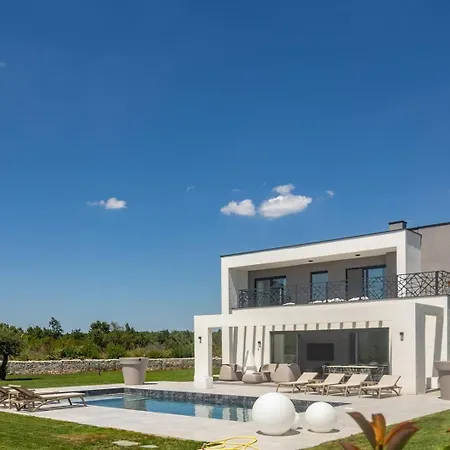 Villa New! Luxury Epic 8 - 50 M2 Pool, In Istria *
