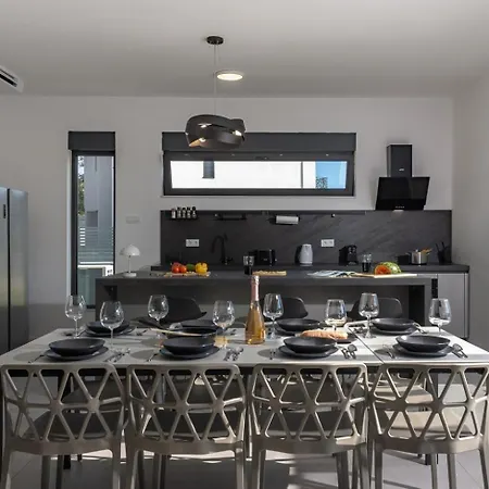 New! Luxury Lunara - 50 M2 Pool, In Istria